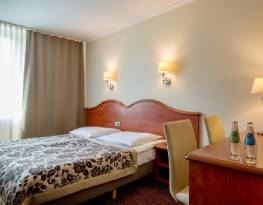KRAKUS hotel Krakow overnatning restaurant ferie badeland i Krakow