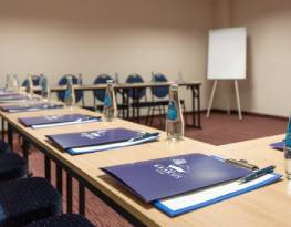 KRAKUS hotel Krakow overnatning restaurant ferie badeland i Krakow